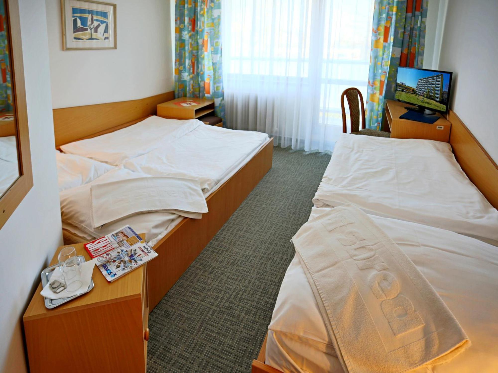 Hotel Sorea Uran Татранська Ломниця Екстер'єр фото